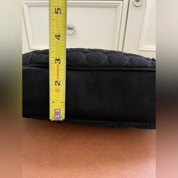 Vera Bradley EUC zip top shoulder hobo bag in quilted black - Picture 12 of 14